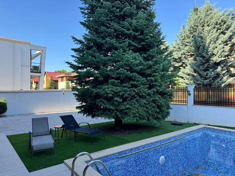 Vila cu piscina zona Iancu Nicolae-Pipera 5 camere