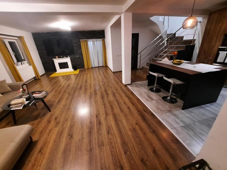 FARA COMISIOANE casa cu 4 camere P+1+pod mobilata utilata elegant merita vazuta