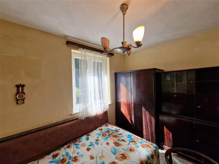 Resita Casa 5 Cam D-P-Etj.1 si Curte