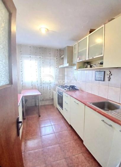 3 camere Sos Oltenitei, anvelopat  - langa Metrou - 11