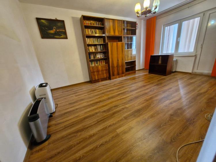 Apartament 3 camere, 72mp, zona Vitan