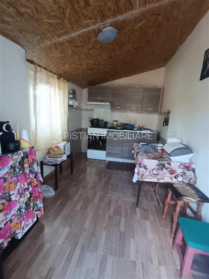 Casa foarte bine intretinuta, zona Cazasu - 14