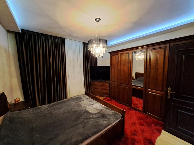 APARTAMENT 5 CAMERE CU SCARA INTERIOARA IN VILA - ANVELOPATA TERMIC ANUL CURENT