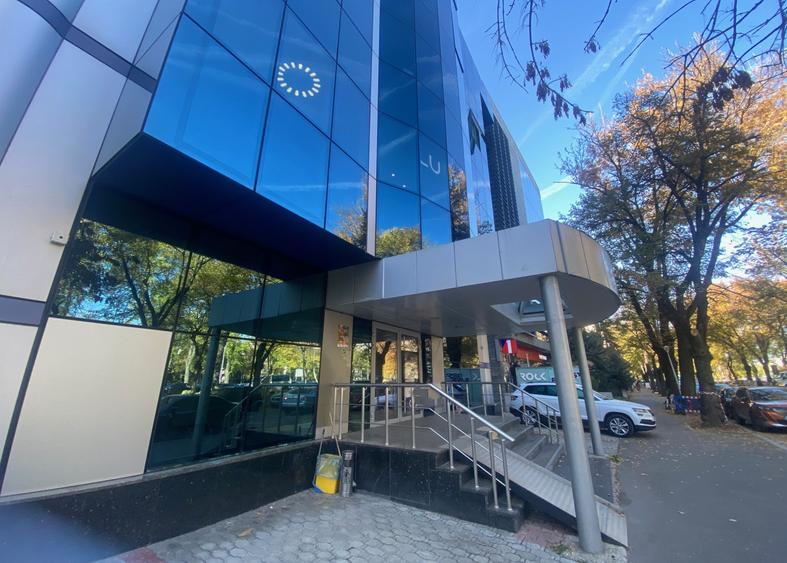 Spatiu comercial de inchiriat in Aviatorilor 45