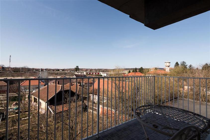 RECO Apartament 2 camere Marghita – etaj 3 4, balcon, baie cu geam, bloc cu acop