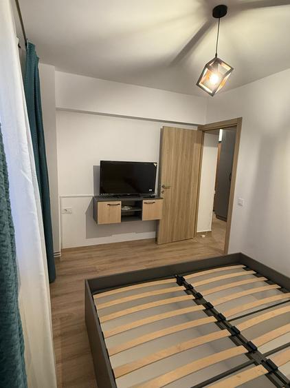 Apartament 2 camere-zona Tractorul