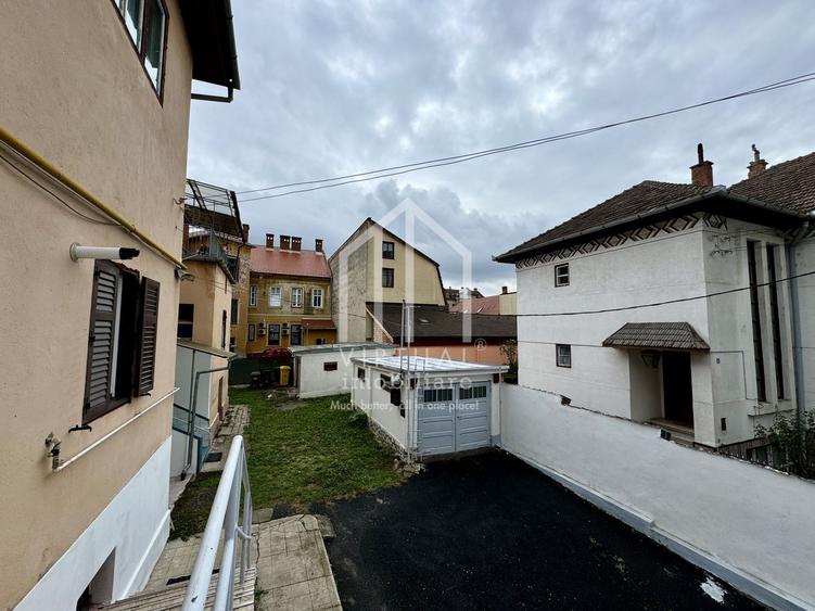Apartament si spatiu comercial in zona centrala, 150mp utili, garaj