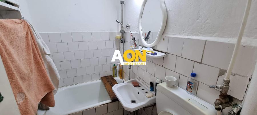 De vanzare garsoniera, etaj 3, Cetate