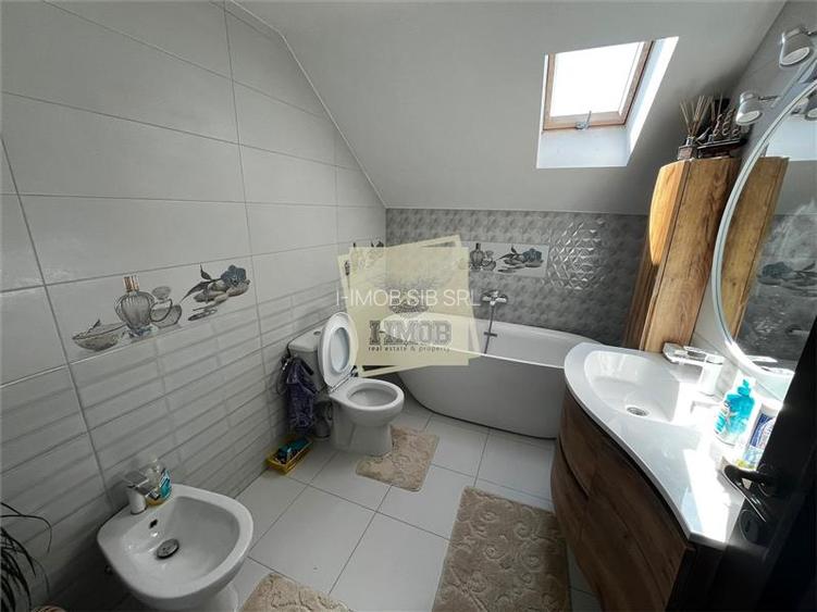 Casa 4 camere 180 mpu cu teren de 500 mp in Selimbar - 10
