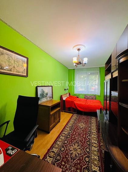 Apartament cu 3 camere pe str. Aluminei langa Liceul Ortodox - 8