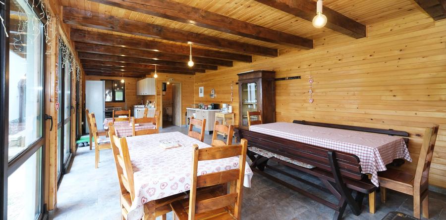 Vanzare 2 vile noi, mari superbe si 1905 mp teren la munte in Cheia Prahova