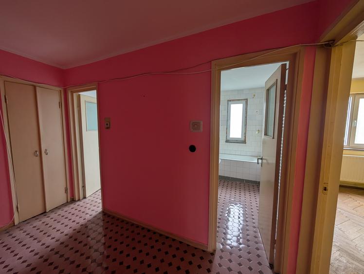 Apartament 2 camere decomandate, Banca Națională