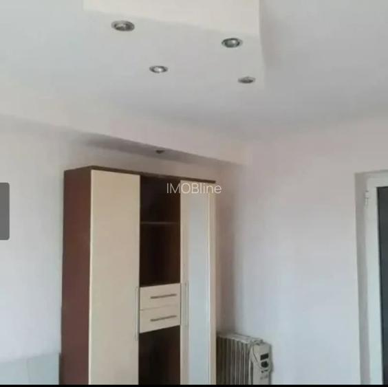 Garsonieră zona Cet mobilată utilată 22 mp - 2