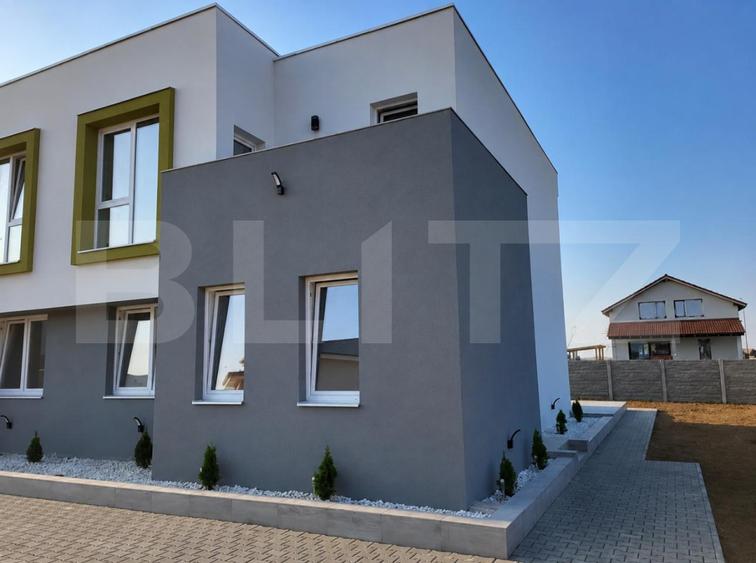 Ansamblu de 4 case înșiruite P+1, 488 mp, zona Moșnița Nouă