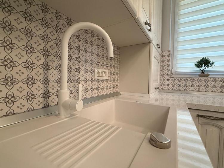 Apartament central, 3 camere renovat complet, comision 0