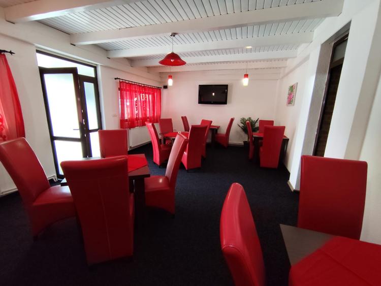 Afacere la cheie! Pensiune (casa de locuit) cu restaurant zona Cugir!