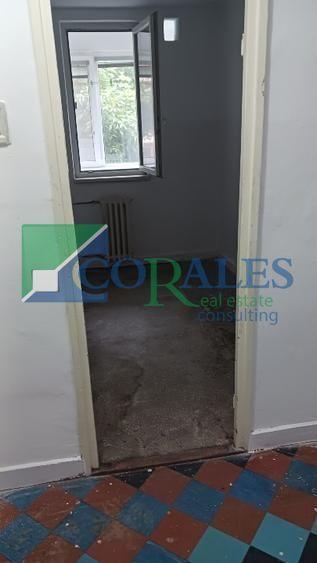 2 Camere, Etaj. 2, Decomandat, 48 mpu +logie închisa, langa Shopping City,
