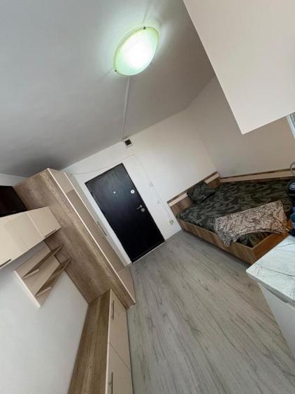 Garsonieră de vânzare 17mp– Zona Apărătorii Patriei 36000e
