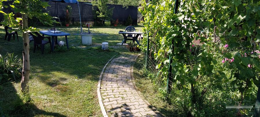 Casa langa bucuresti la sosea 1600mp 100 metri de DN6/E7 30km de pta. unirii