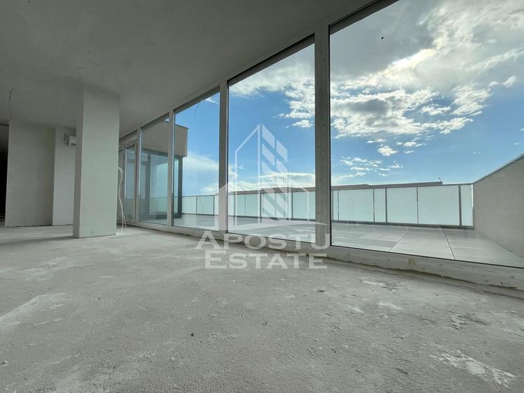 Penthouse cu 3 camere, 2 bai, terasa 104 mp, zona Torontalului