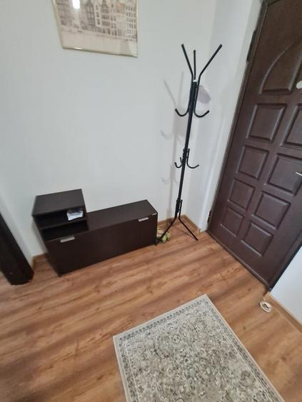 Apartament cu 2 camere - zona Podu Ros - Palas