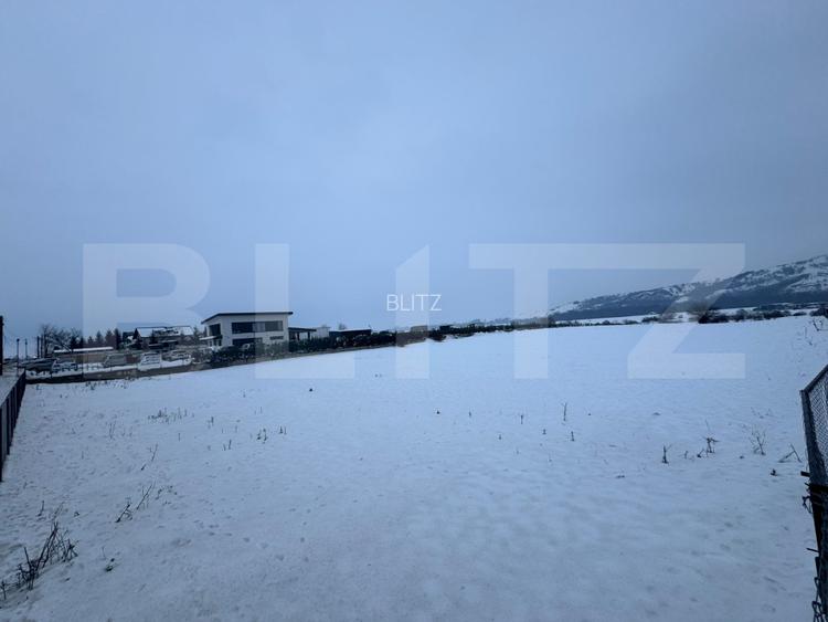 Teren intravilan 6700 mp – Nod rutier A1–A10, Lancrăm | Exclusivitate BLITZ