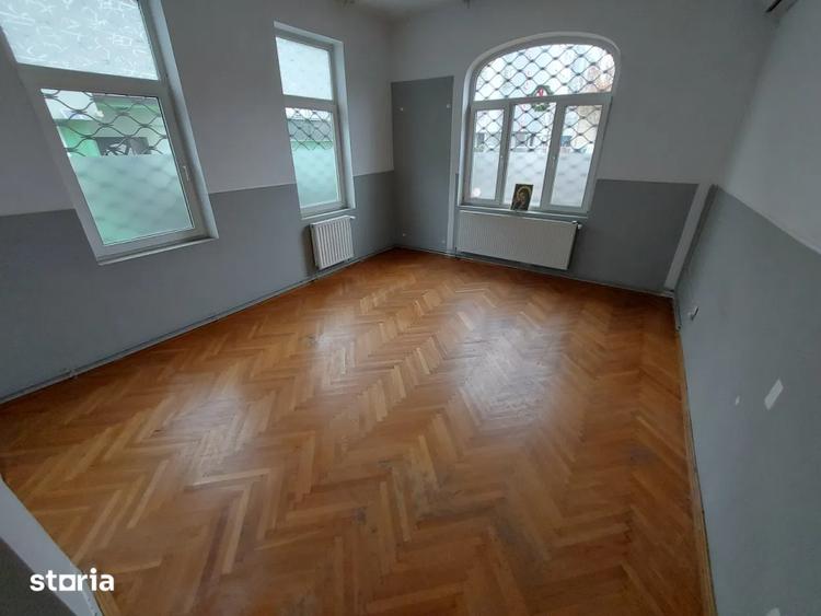 Vilă individuală 332 mp | P-ța Muncii | Clinică medicală, birouri etc.