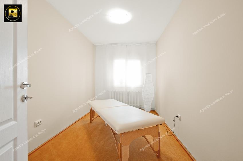 Vanzare apt 4 camere transformat in 3 camere, sup.85mp, in Galati,Piata Centrala