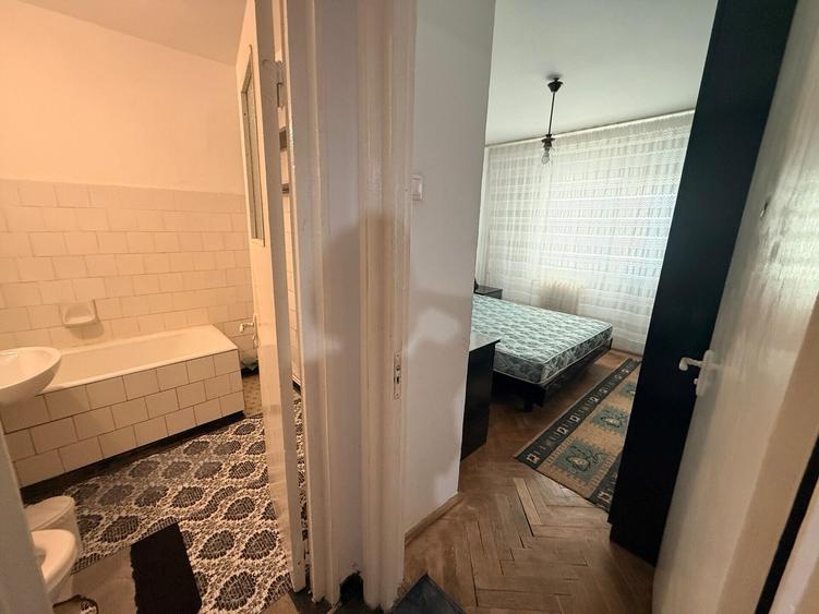 APARTAMENT CU 2 CAMERE DECOMANDAT, CENTRAL, RAPA GALBENA