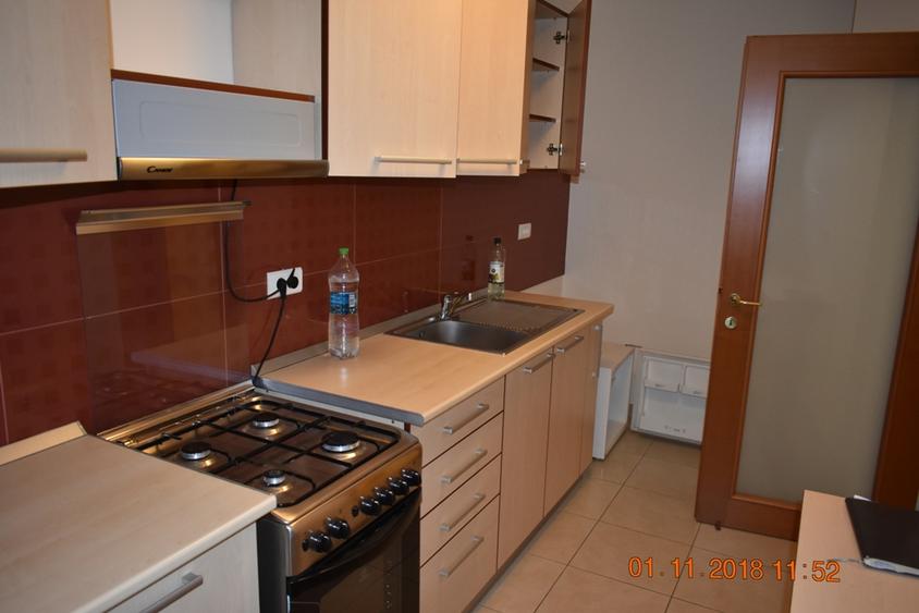 Apartament 5 camere pretabil birouri/locuit
