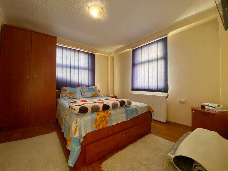 Spațiu Comercial lângă Târgoviște (Răzvad) – Locație de Colț, Vizibilitate Maxim