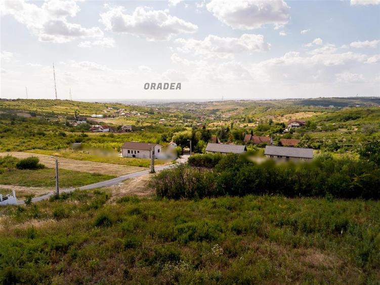 RECO Teren intravilan str. Piatra Craiului