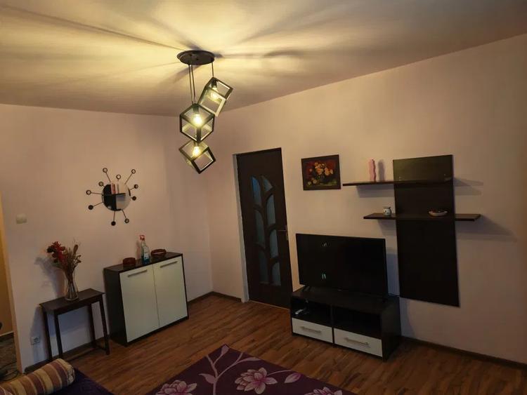 Apartament 2 camere, circular, 56 mp, ac, balcon, metrou aproape, Drumul Taberei