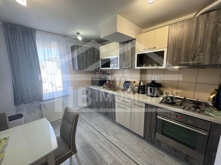Apartament cu 3 camere, 70 mp, decomandat, Zona Diamant