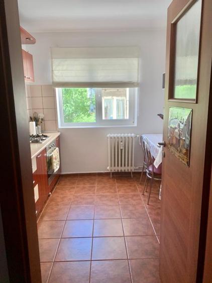 Apartament 2 camere metrou