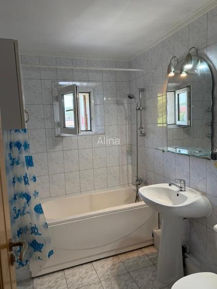 Direct proprietar vand apartament  2 camere, decomandat, complet mobilat - 2