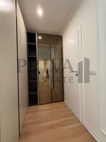 Apartament 3 camere, 2 bai, 2 balcoane, etaj 1. Aradului/ British