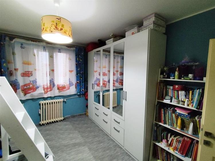 Apartament 3 camere decomandat etaj intermediar, Vlahuta Gemenii