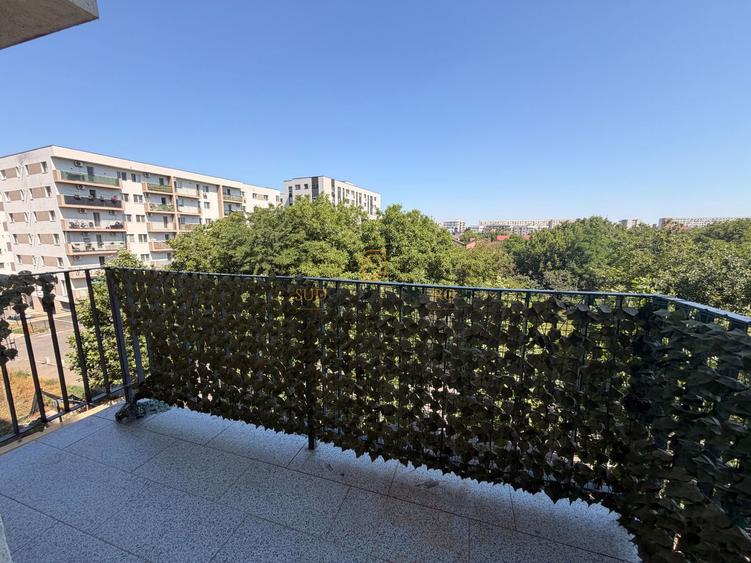 Confort și Eleganță: Apartament 3 Camere în Inima Sectorului 4