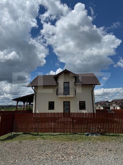 Casă P+M, 120 mp, teren de 400 mp, zona Reghin
