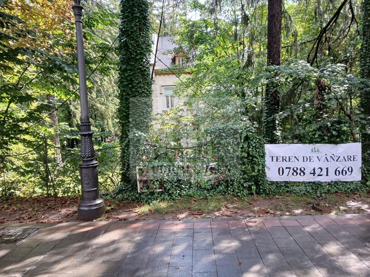 Propietate de vanzare- 3,313 mp Sinaia central! Teren si apartament!