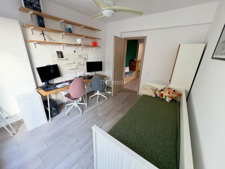 3 camere Semidecomandat | 2 bai | Parcare | Mobilat Utilat | Terasa