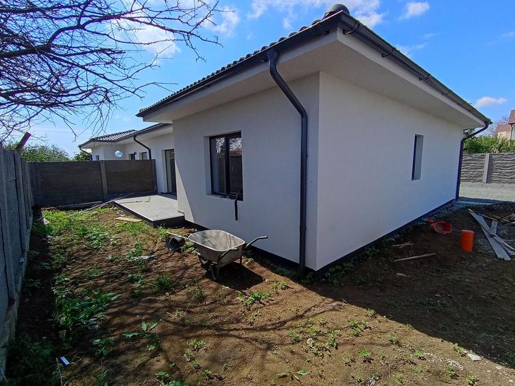 Sanandrei Duplex pe parter, Finalaziat, Buc Mobilata