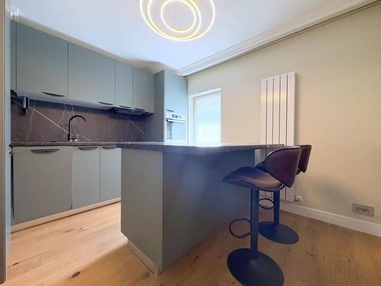 2 camere, renovat integral, etajul 1 - Complexul Studentesc