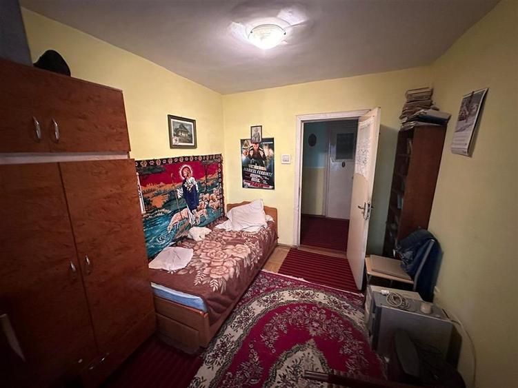 Ap 4 cam,parter/4,82 mp utili, zona Pompieri, PRETABIL CABINET, ETC