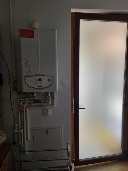 Inchiriez apartament 3 camere, 100mp, in vila, cu terasa si gradina