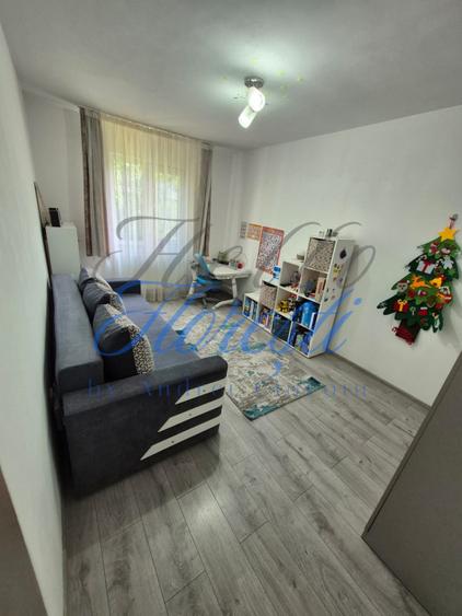 Apartament cu 3 camere , 61 mp, zona Manastur