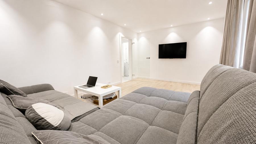 Apartament 3 camere metrou 1 Decembrie Titan