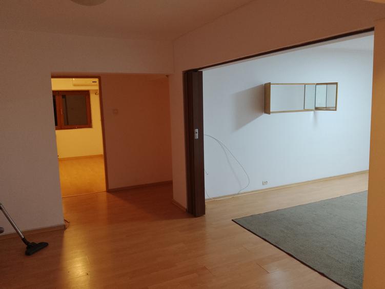 Vanzare apartament 4 camere Pta Alba Iulia