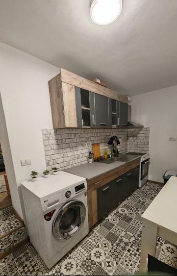 Proprietar vând apartament 2 camere, Brașovul Vechi, mobilat utilat PLUS curte